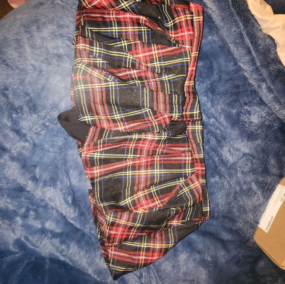 SHEIN Black Plaid Skirt with Buckle Details - Picture 2 of 3